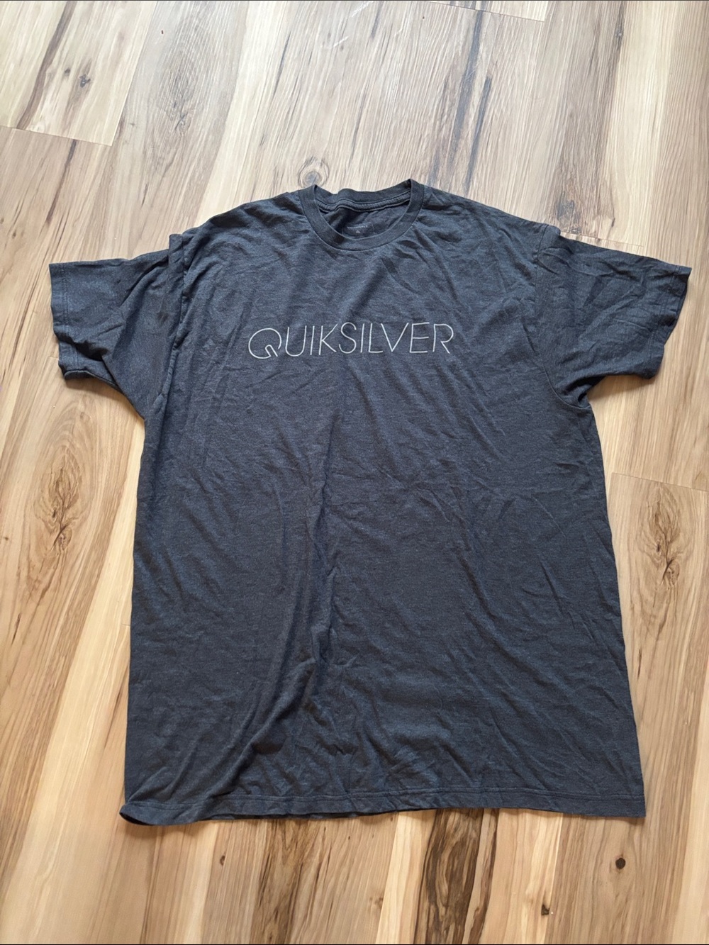 Quick silver short sleeves teeshirt